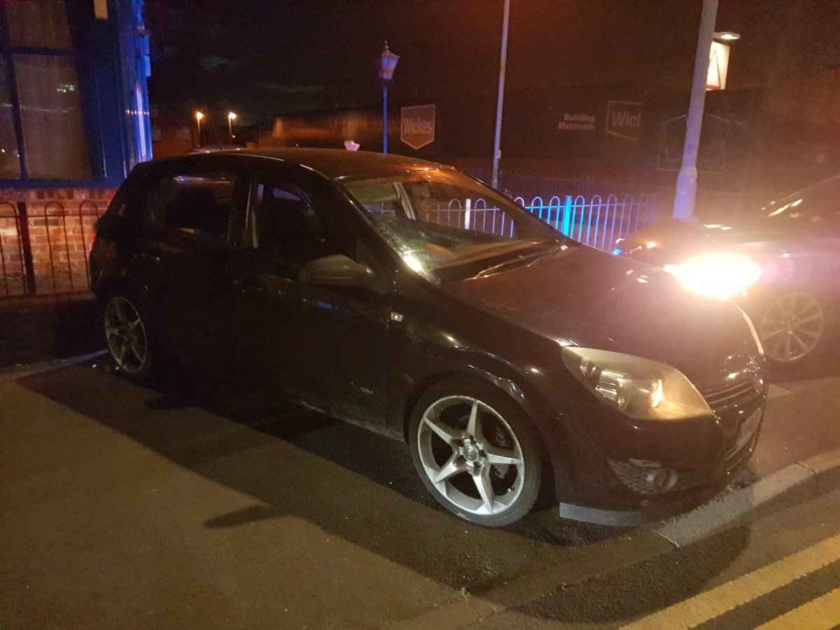 Stolen vehicle pursued last night though @DudleyTownWMP by @Trafficwmp and rpu S/SGT providing the coms to @ContactWMP. One in custody for numerous offences, #tacticalcontact #drugdrive
