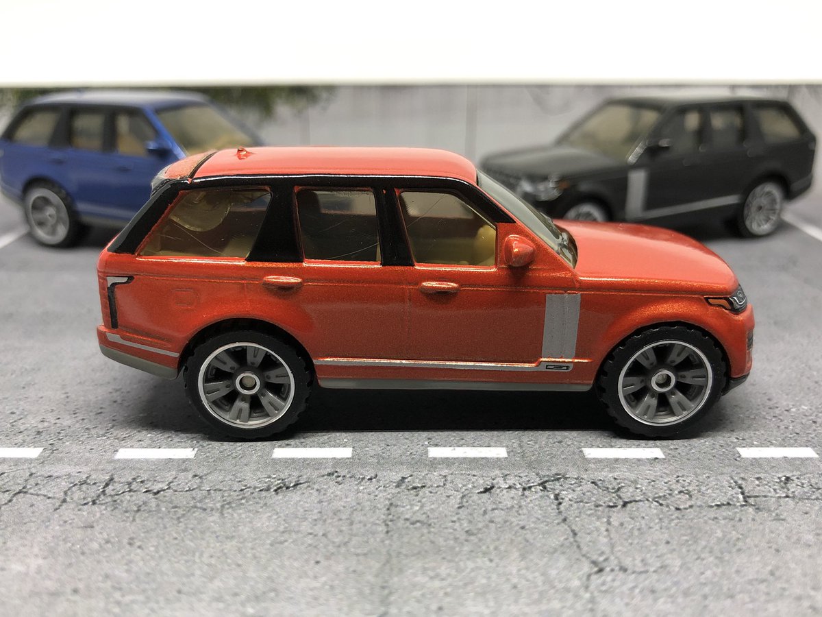 MODELS64BE's tweet photo. #matchboxsuperfast #rangerovervogue in orange 🔥🔥 #matchbox #matchboxrangerover #matchboxrangeroverevoque #matchboxcollector #matchboxcars #hotwheels #hotwheelscollectors #hotwheelsrangerover https://t.co/yvUkYwlFAb
