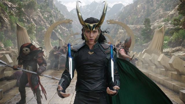 loki’s ragnarok helmet is actual perfection