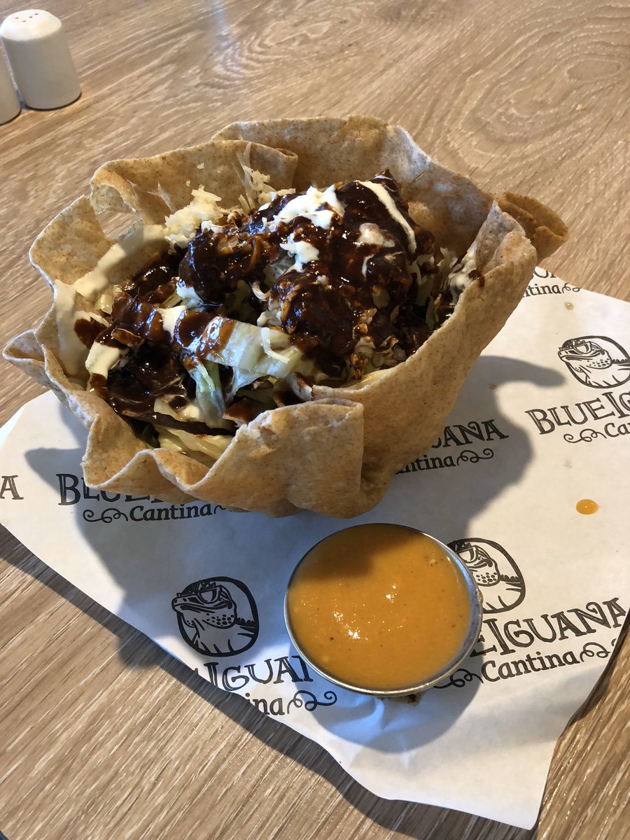 thiscruiselife's tweet photo. Who else has enjoyed a delicious @CarnivalCruise #BlueIguanaCantina burrito or burrito bowl? My go-to order: “bowl, rice, chicken, black beans, peppers, corn, lettuce, extra roja and sour cream.” And then a side of the delicious habanero salsa from the #salsabar! #cruisefood https://t.co/RS2v49lpdw