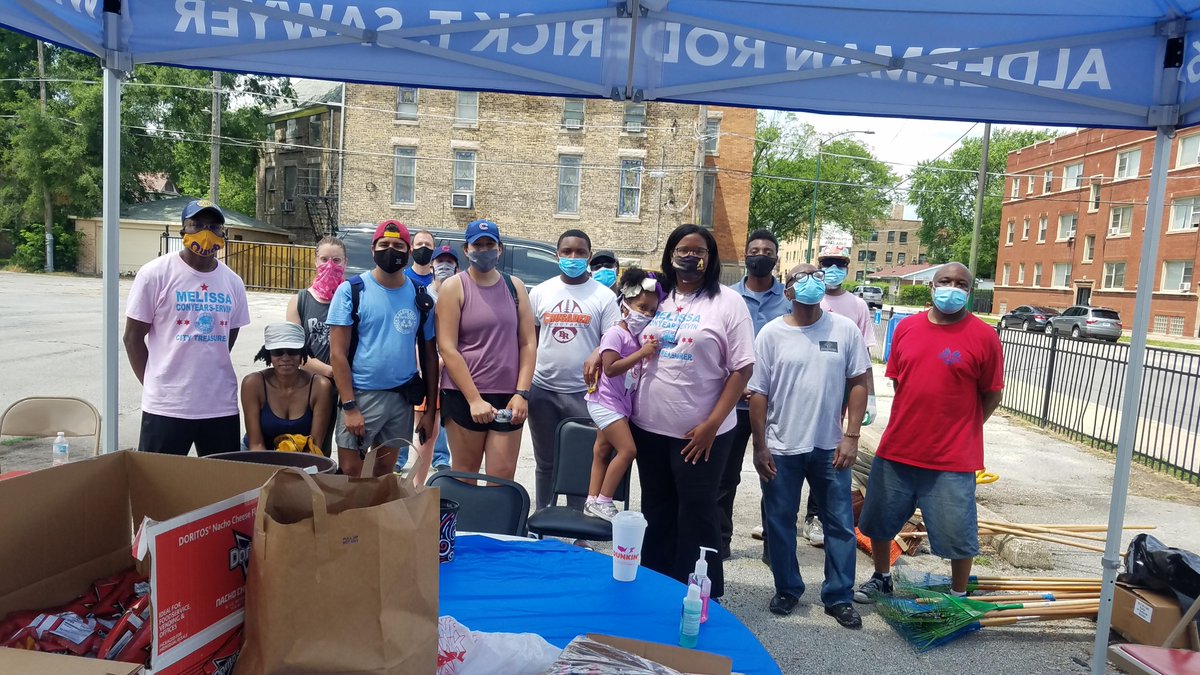 ChiTreasurer's tweet photo. Thank you to everyone who came out to help #CleanUpChicago on the South and West Sides! https://t.co/1lp3KqeLVM