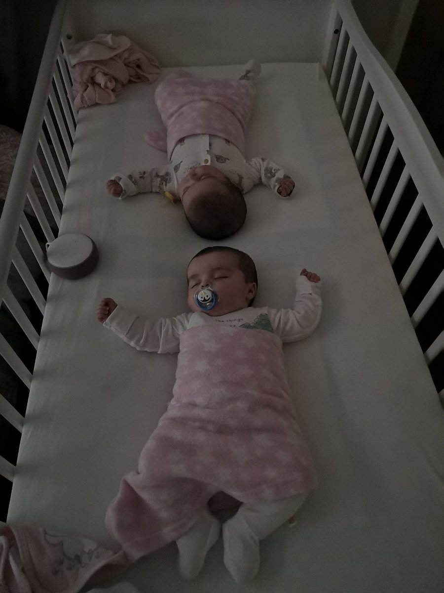 Dadoftwincesses's tweet photo. Educating the twins on the best band ever @Elbow @Guy_Garvey  and it's the most settled they've been think they love them as much as me https://t.co/jExA1tNbTZ
