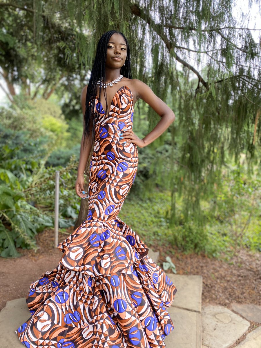jasminefrrr's tweet photo. From The Gambia, with love 🖤 #prom2020 #quarantineprom https://t.co/bFHg3fCs3f