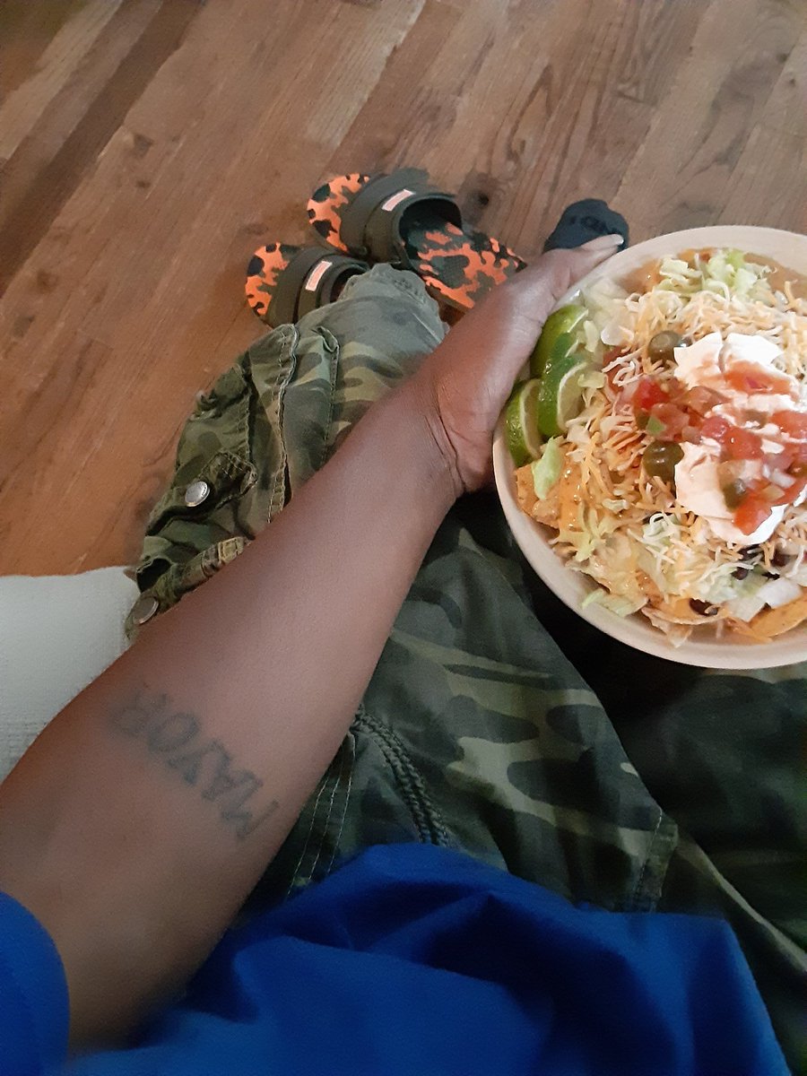 NicholasKhobb's tweet image. Looks tasty? This is the part where we GO IN! Red Hat🧢 Red Cap🧢 Productions🥙, Nacho Night🧀! Real Rap👍🏾, 0 Cap👌🏾. #properalignment #DaddyKitchen #Cameras #NYPDScanner #californiaproud #ELITESETUP  #snapchatleak #Copyright #instagramtips #InGodWeTrust #bossteam #linkedinbatch7