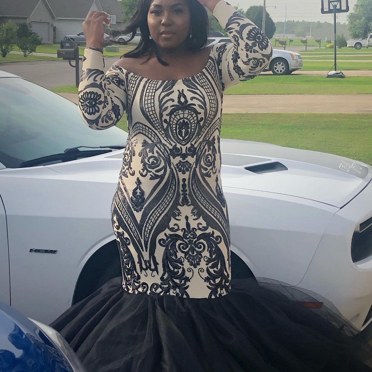 ugkpimpc_4ever's tweet photo. My oldest young Queen “quarantine prom”....#classof2020 #classof2020🎓 #quarantineprom https://t.co/0VmHSjcdjP