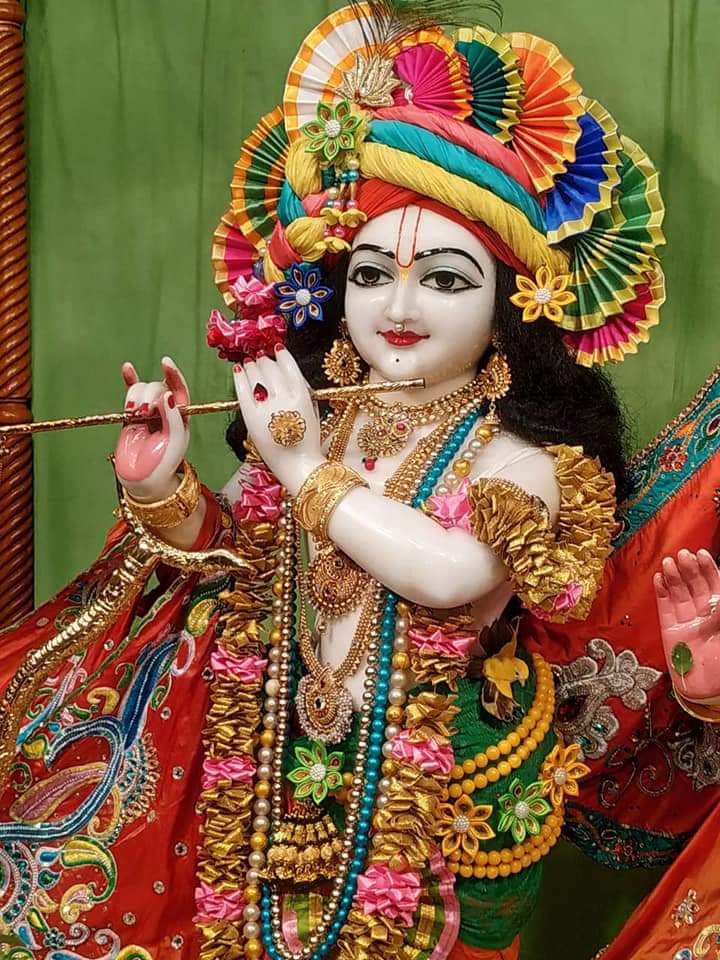 banke_shri's tweet photo. कृष्ण को जाने बिना सुख मिलता नहीं..
                  और
कृष्ण को छोड़ के दु:ख मिटता नहीं...!!

 ✨ || जय राधे राधे गोविंद गोविंद राधे ||✨ https://t.co/ihYVC82CK9