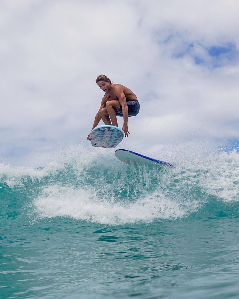 dude1bry's tweet image. #Repost @johnny_the_ripper
・・・
Challenge again @whoisjob ? haha 😂🙌🏼 .
•
Picture taken by 🎥 : @kuhio.fotos .
• 
Wearing @gromusa ⚡🔥 .
•
#turnonpostnotification #staytuned
#waikikibeach #queens #surferboy #gromlife #havingfun #lovetheocean #sunnyday #johnnytheripper #grom
