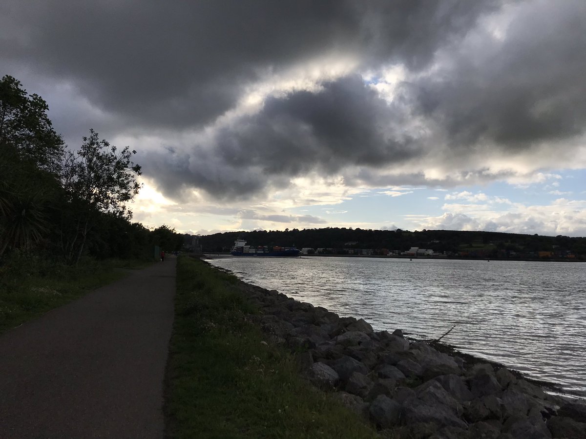 Ballincollig to the sea, love the Lee.  @savecorkcity  @LoveCork  @PhotosCork  @yaycork  @corkbeo  @banksofmylee  @BlackrockVlg  @MarinaParkCork