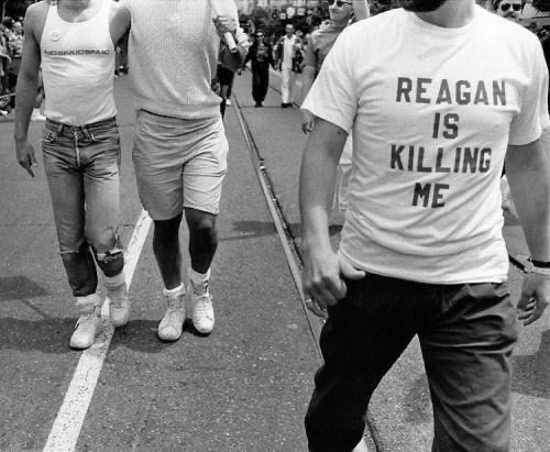 The Reagan admin publicly opposed policies "promoting or encouraging, directly or indirectly, homosexual activities” & blocked Congress & health officials from educating the US about AIDS.Reagan wouldn’t even say the word AIDS—Trump calls  #COVID19 the “Wuhan Virus” & “Kung Flu”