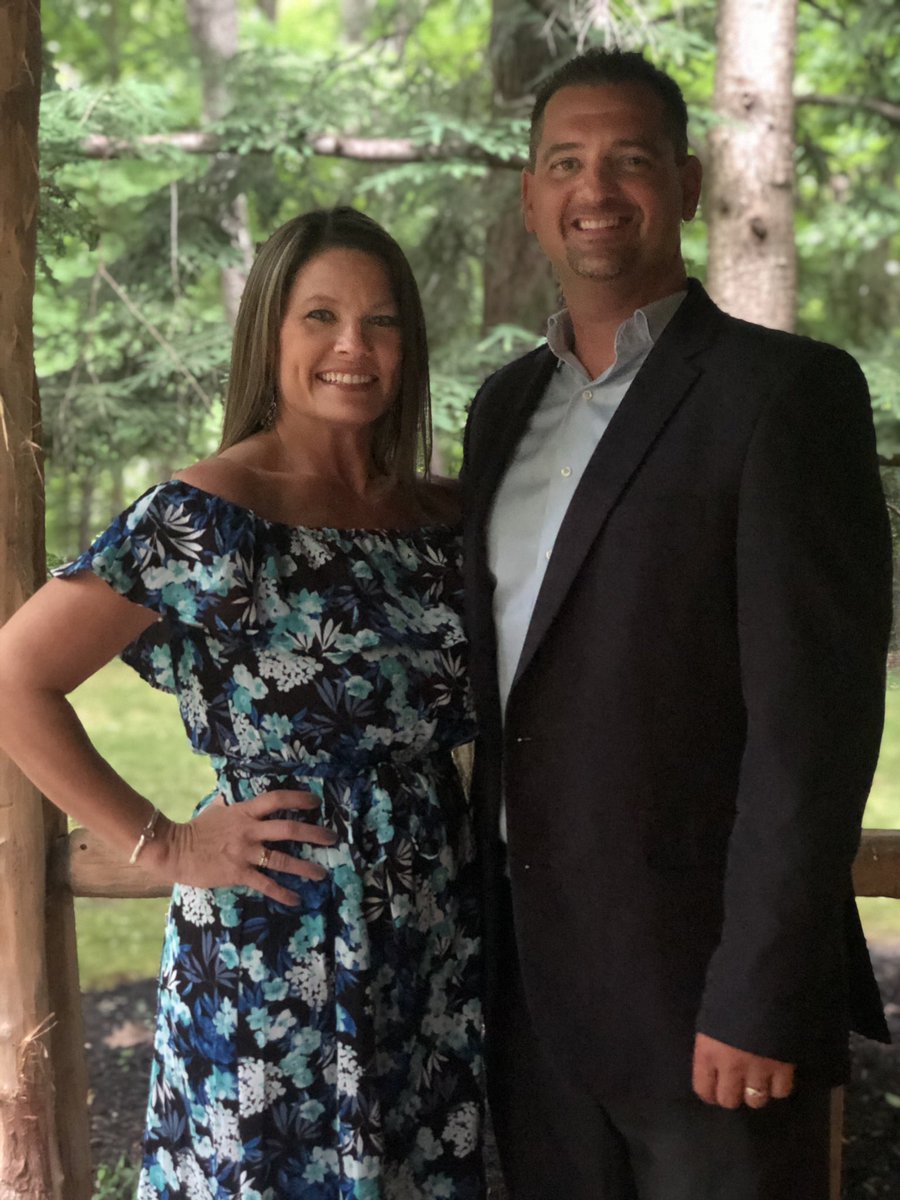 TamaraTuckerRN's tweet photo. #bffwedding @Xo_DubV https://t.co/InpynIhWPS