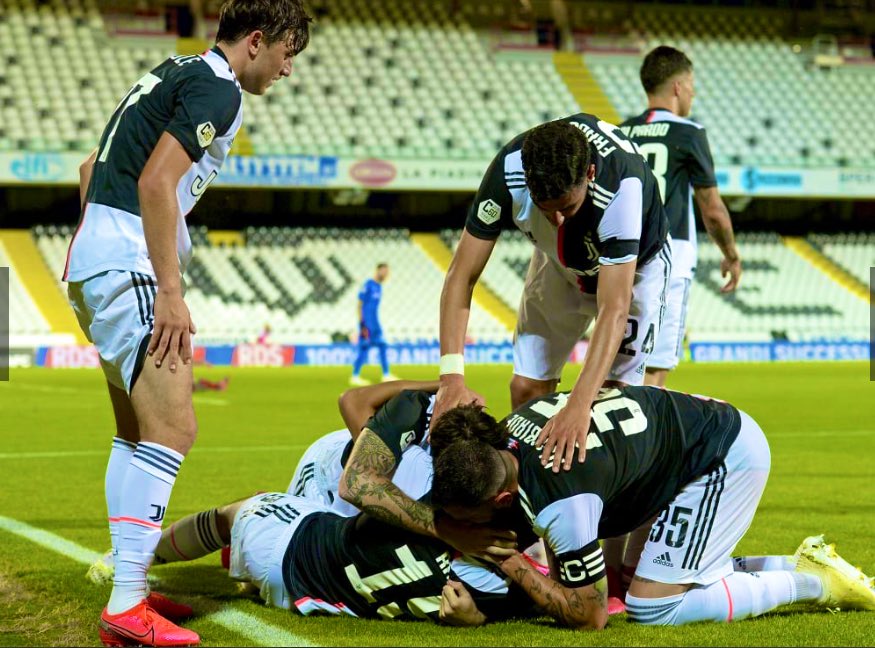 JuventusU23's tweet photo. “È un trofeo storico. Tinto di bianconero.” ⚪️⚫️ #JU23 🏆 https://t.co/M0gwlWC4T9