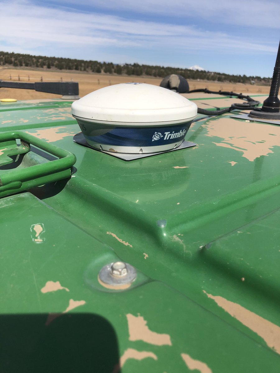 RobGalyen's tweet photo. @ryegrassman @ScottD_redox I just send out a mass text to @SITECHNorCal and see who’s awake... #CallBrian #CallDelton
#CallJonathan #CallEric
After 4 hours of downtime...figured it was the @Trimble_Ag AG25 receiver, that was bad, it’s only 3 months old!!! #Junk https://t.co/oFL6FXNmzk
