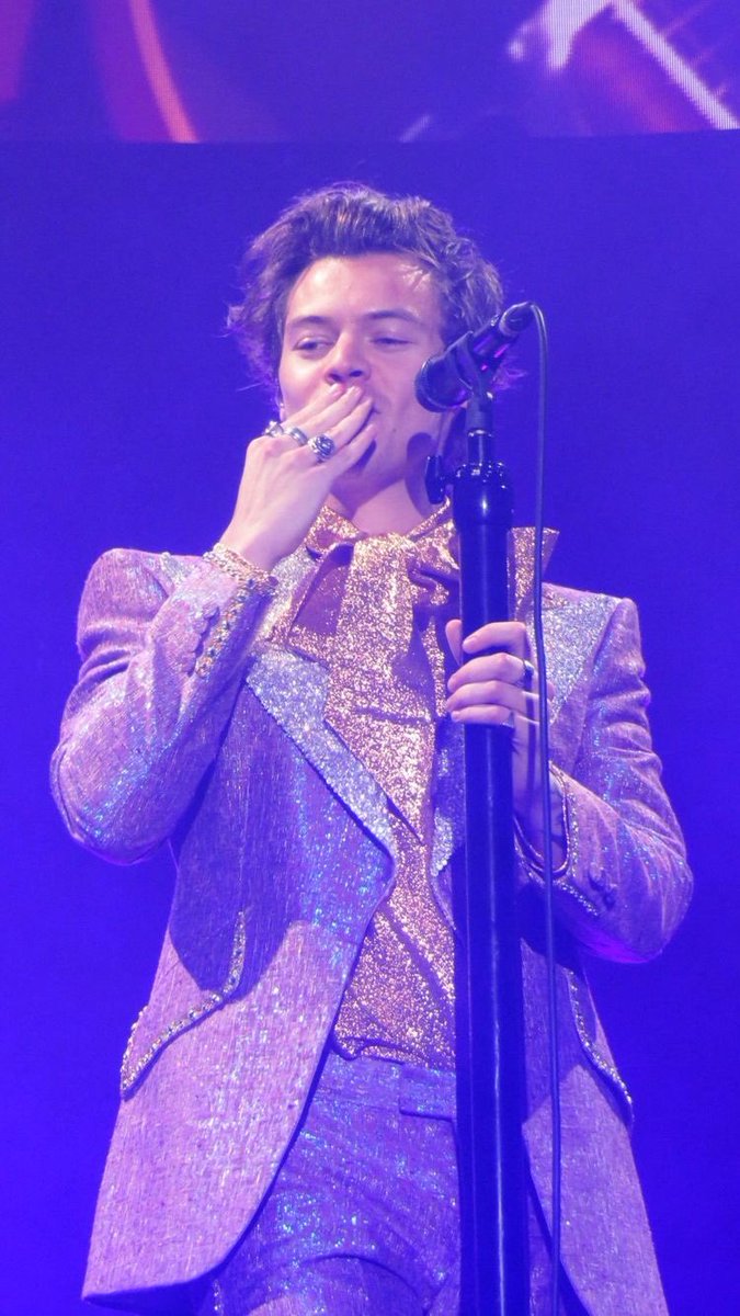 billie eilish as one direction; a thread
