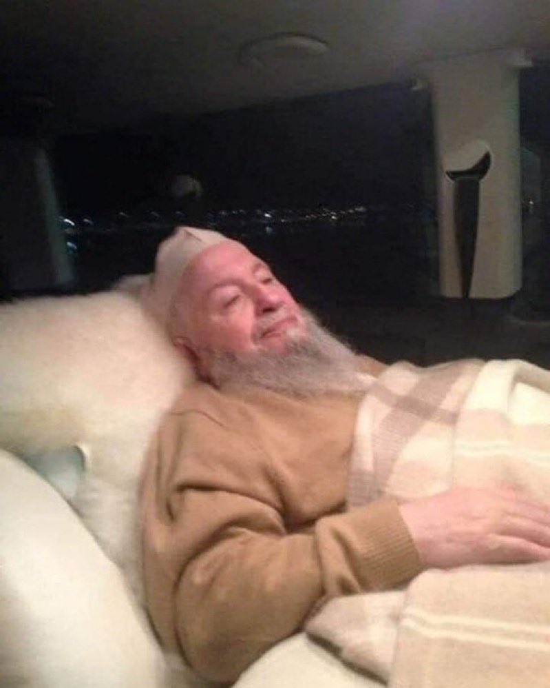 İSMAİL AĞA CEMAATİNİN ÖNDERİ, MÜBAREK İNSAN, MAHMUT EFENDİ HAZRETLERİ YOĞUN BAKIMDA YATMAKTA... 

RABBİM ŞİFA VERSİN...
DUA İNŞAALLAH...