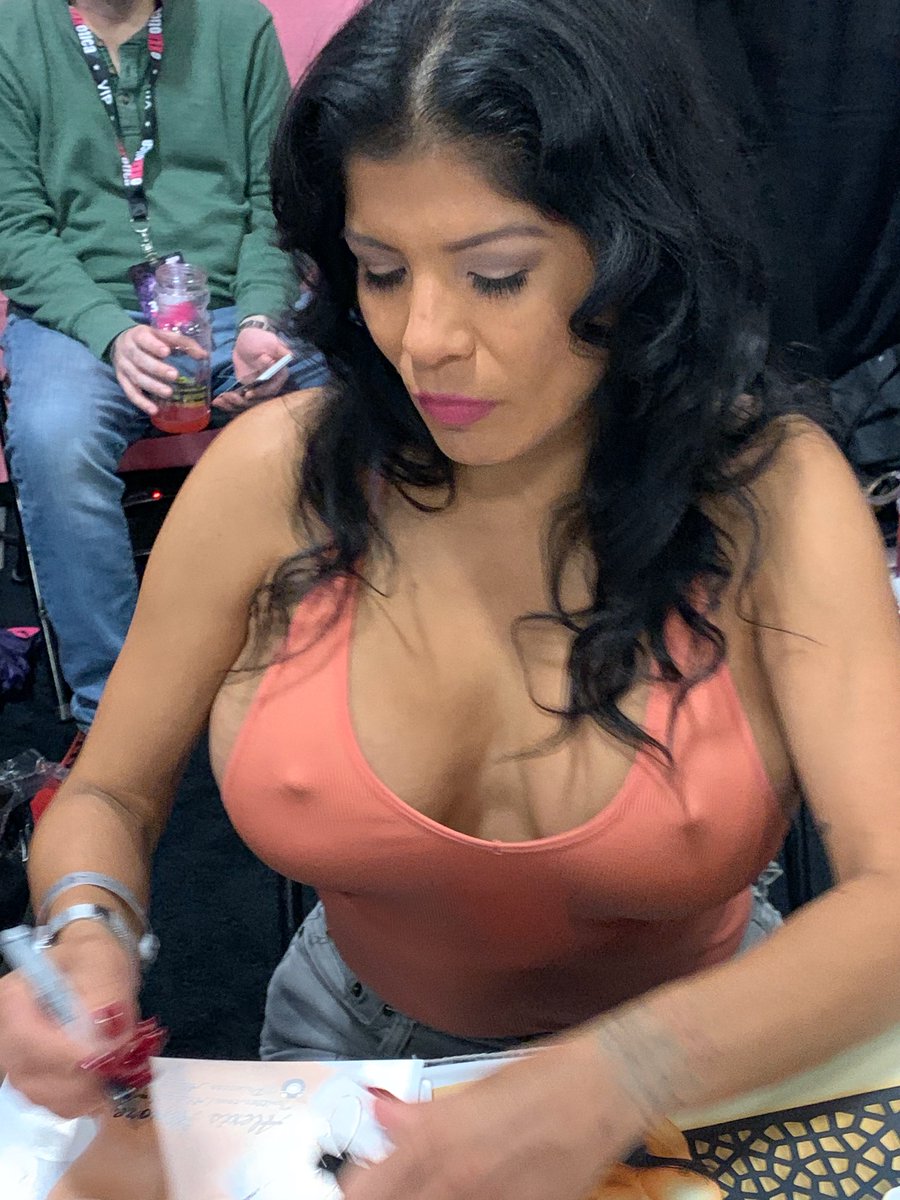 Alexis amore twitter