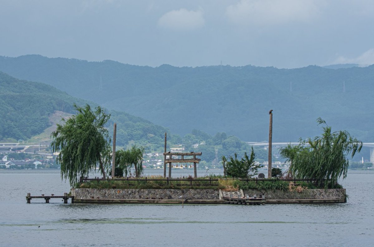 Susumu Komatsu Photography Suwa Lake From Kamisuwa And Hatsushima Shrine On The Lake 上諏訪から見た諏訪湖と初島神社 Suwa Suwalake Kamisuwa Hatsushimashrine Shrine Nagano 上諏訪 諏訪湖 初島神社 長野県 T Co Anna0suvoh