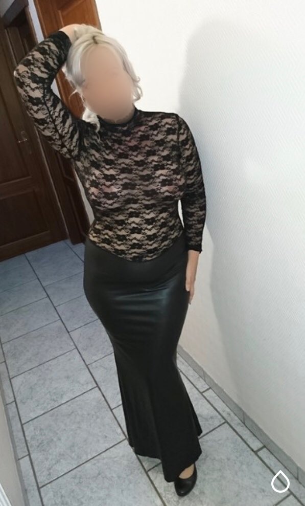 Lalyleelou1's tweet photo. Petit souvenir d’une magnifique soirée #libertine #libetin https://t.co/ZlfQkwZUYt