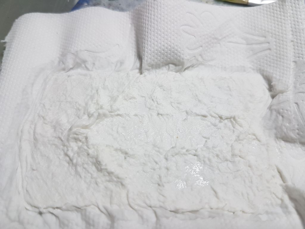 MandaPii's tweet photo. A test for a probable future project, just waiting until it dries. Yes, it is toilet paper.
#MiniaturePainting #WiP #Experiment #3DPrinted #AgeOfSail #HenryTurner #Water #WaterEffect #Ocean #OceanEffect #Sea #SeaEffect #ToiletPaperAbuse https://t.co/jSxhzTB3dL