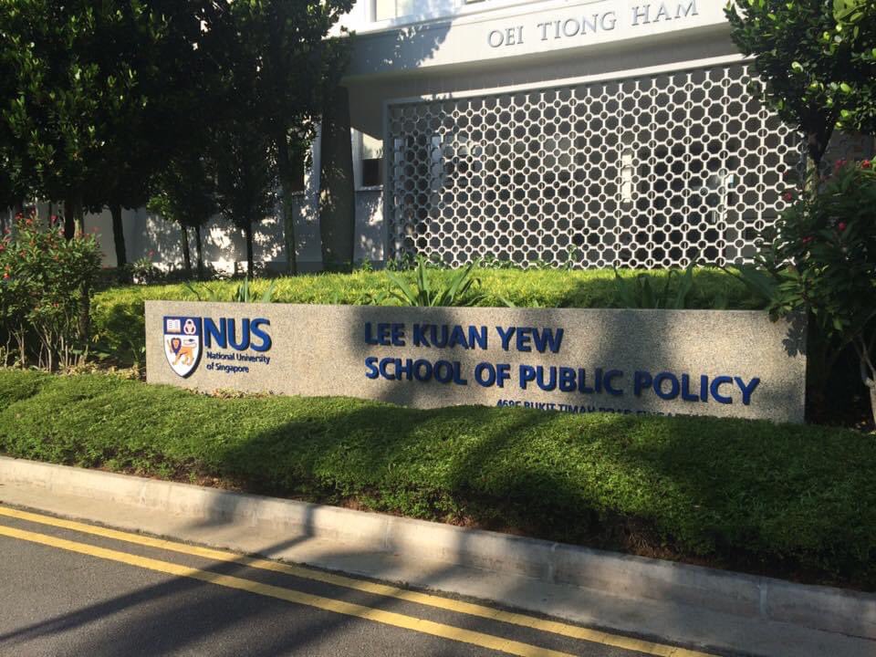 raulpacheco's tweet photo. Hace tres años estábamos en Singapore en @LKYSch para la conferencia #ICPP3, profes @odmeza @adidret @maudussauge @evillarrealc @mcpardo5 

Qué buen viaje! https://t.co/Tf1kvnzhAH
