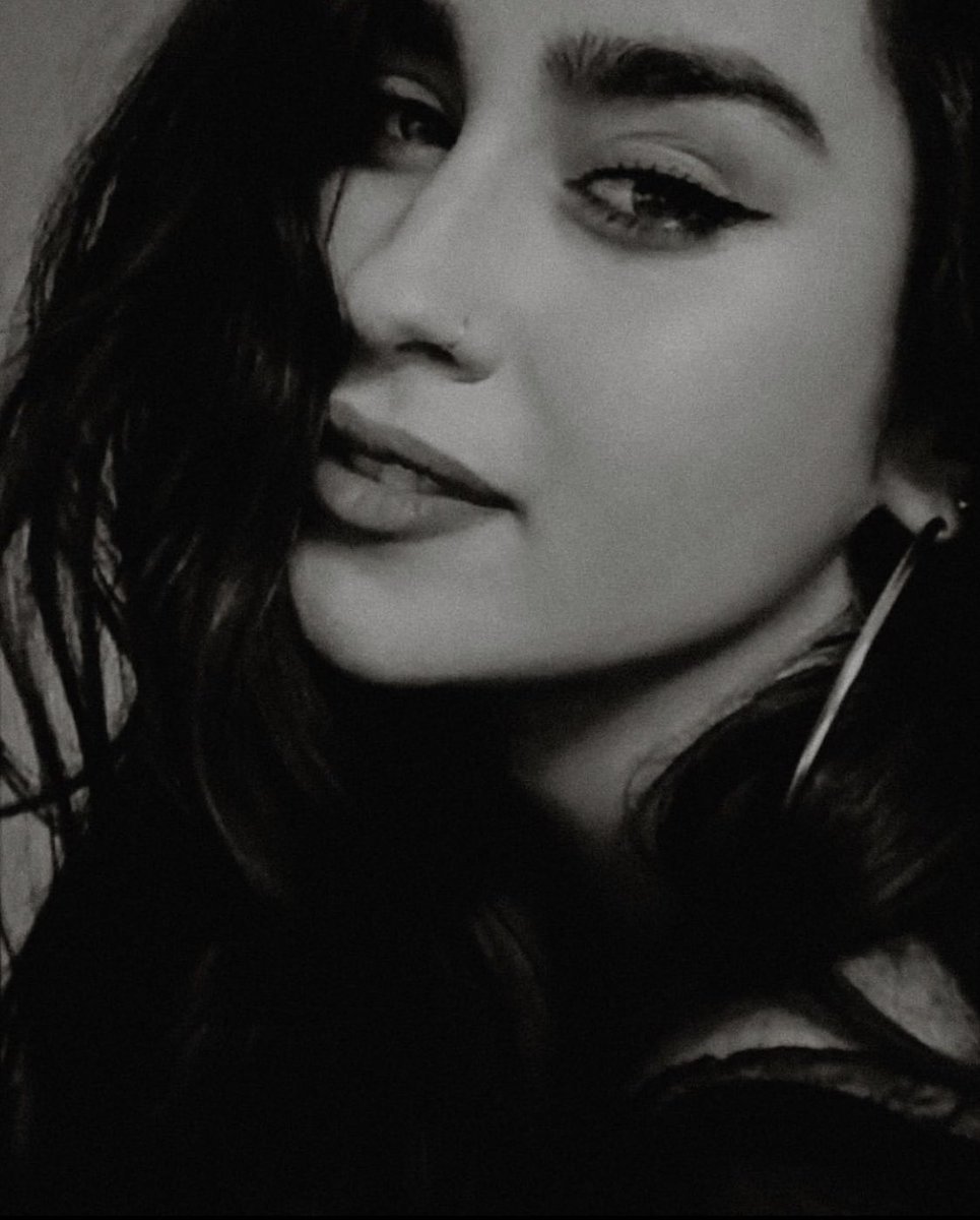 LaurenJSv's tweet photo. INFO// Post de Lauren en su Instagram 📸 fotos tomadas por FaceTime 😍💖

#FelizCumpleañosLauren

HAPPY BIRTHDAY LAUREN https://t.co/7ekfx5kGE8