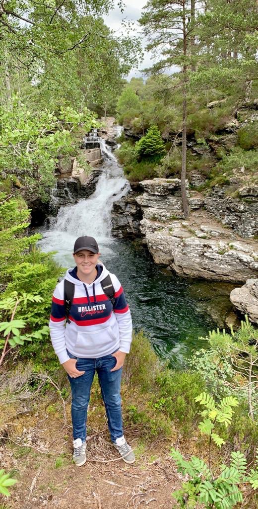 Shannon29993's tweet photo. Scotland really is the most beautiful country ever 🏴 had such a good day exploring - so many more laughs and memories with my one and only 🏳️🌈 @RebeCarter
#scotland #lockdown #NationalTrust #hiddenscotland #datedays #roadtrips #pride #girlfriend #explore #adventures https://t.co/VSXNQj80BU
