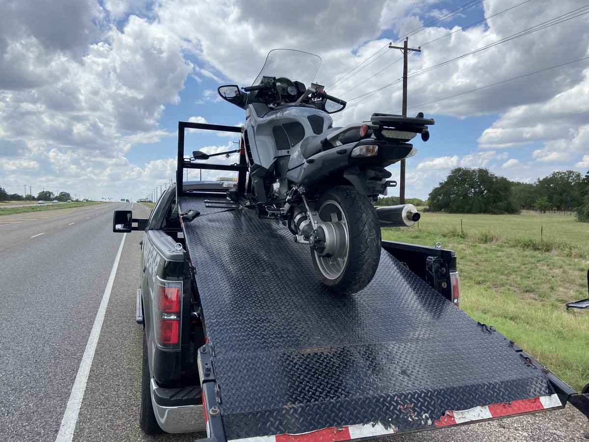 UpTransport's tweet photo. Call 254-307-4121 for safe and affordable motorcycle towing. https://t.co/KGHlrG53II