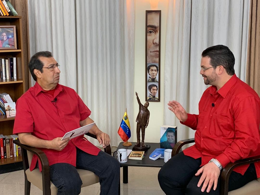 adancoromoto's tweet photo. Nos se pierdan este #Dom28 y #Lun29 nuestro programa #LaVozDeChávez, edición que dedicaremos al legado de nuestro comandante eterno por una Educación Liberadora. Conversaremos con el joven Ministro del Poder Popular para la Educación Universitaria, César Trompiz. https://t.co/9tCFtEXDZY