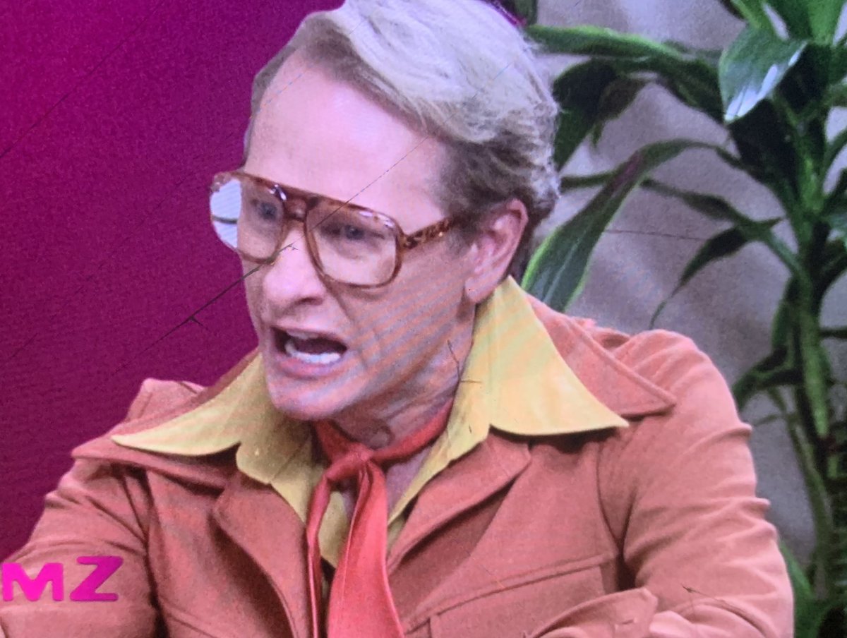 Why is @CarsonKressley dressed like @bendelacreme as Paul Lynde in #DragRaceallstars ? Was this planned? @RuPaulsDragRace @michellevisage @helloross @RuPaul  #DragRace #paullynde #RuPaulsDragRaceAllStars5 #RuPaul