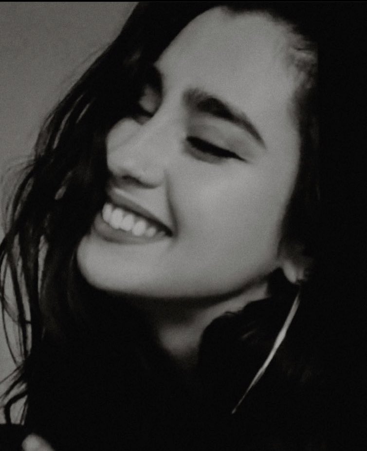 LaurenJSv's tweet photo. Amo su sonrisa ❤️

#FelizCumpleañosLauren

HAPPY BIRTHDAY LAUREN https://t.co/zUZpWE4R6l