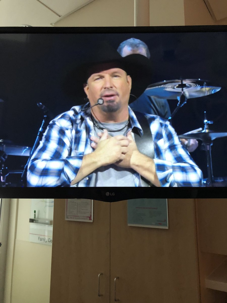 Thank you @garthbrooks for allowing my children’s hospital to show your drive-in concert to our patients!! #GarthDriveIn @childrens