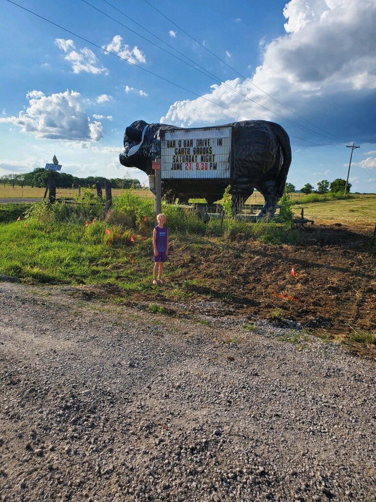 garthbrooks's tweet photo. Where are YOU watching #GarthDriveIn? -Team Garth https://t.co/B62fUkUXy1