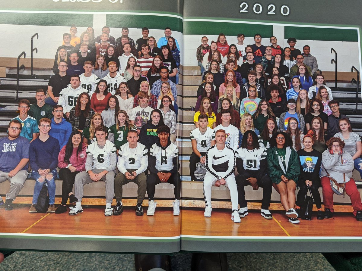 beansdad1973's tweet photo. Class of 2020 you made me so very proud today.  It was great to see all of you!  Best of luck!  #togther #hftigerpride #hftigerstrong https://t.co/GoVRrAyHTZ
