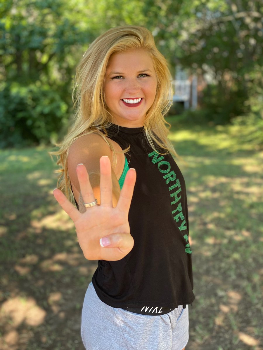 ntxdancers's tweet photo. Cheers to 4 years, Isabella! We are thrilled to have you lead our program in your 4th season! 💚 https://t.co/seZrPdhjam