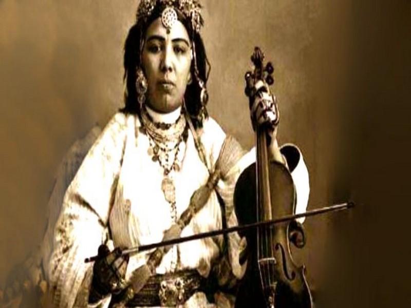 Activist morrocan women a thread:Kharboucha : opposed to l qayed ben 3icha, she rejected him many time and signed a song were she called him out soo bad,immaculate, shw paid it with her life but she was a bad bitch