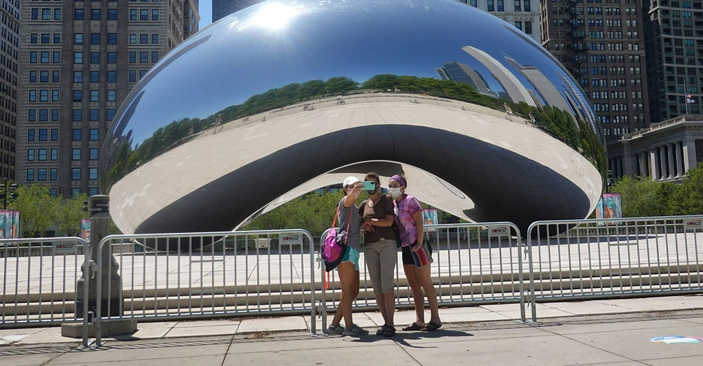 TravelLeisure's tweet photo. Chicago Will Allow Indoor Dining at Restaurants in Phase 4 Starting Friday https://t.co/88za4yihZg https://t.co/AkCT86RECd