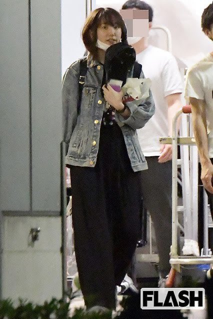 あゆ ガッキーの私服が今ダサいとか言われてるけど全然ダサくなくない 例えダサかったとしても 女優 常にオシャレ とか誰が決めたの あゆ ガッキーの私服が今ダサいとか言われてるけど全然ダサくなくない 例えダサかったとしても 女優 常にオシャレ とか誰が決めたの