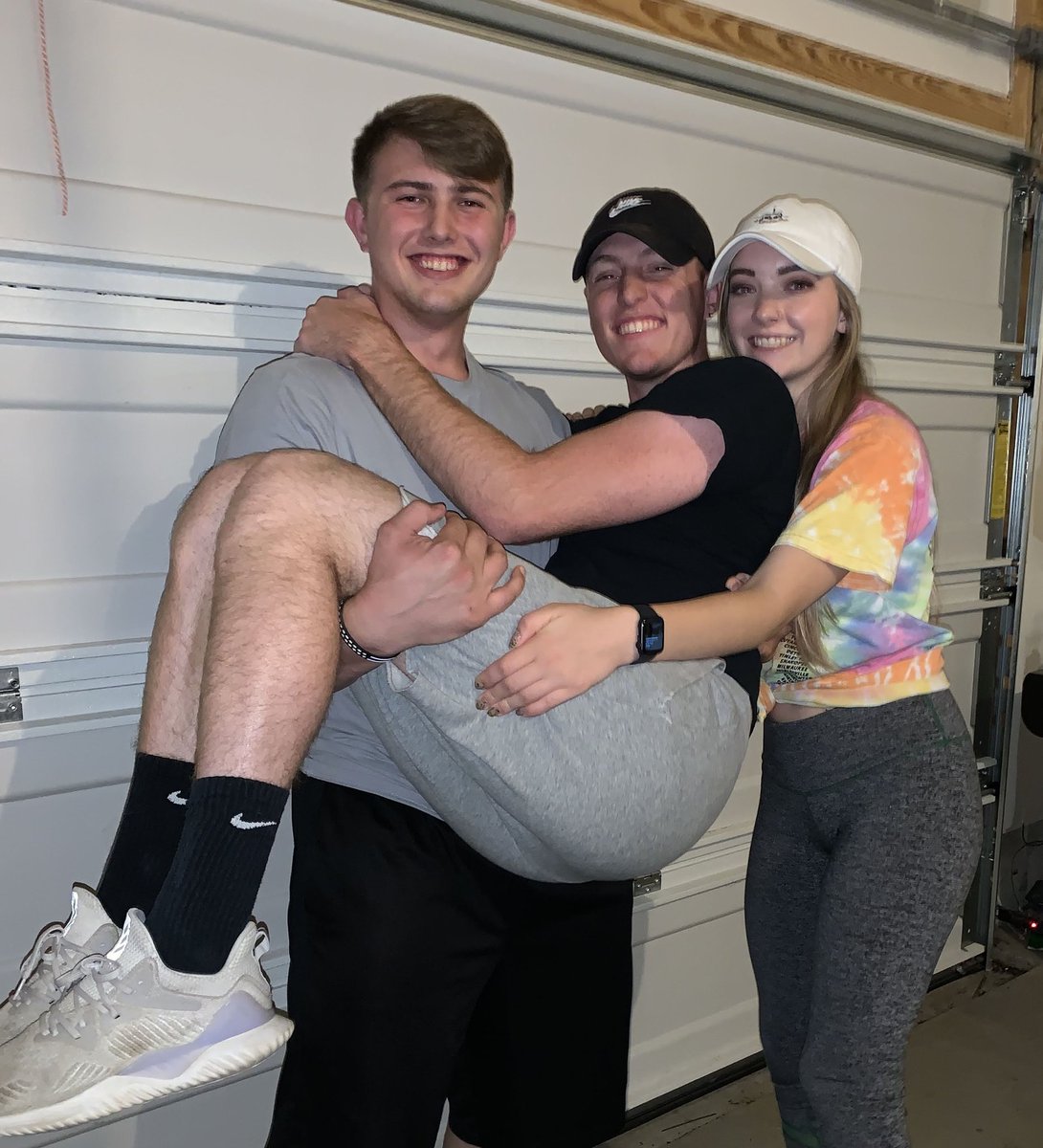 CodeRedd98's tweet image. I really can't wait to move in with my two best friends in August! 
@kelsjspence 
@CartyHunter