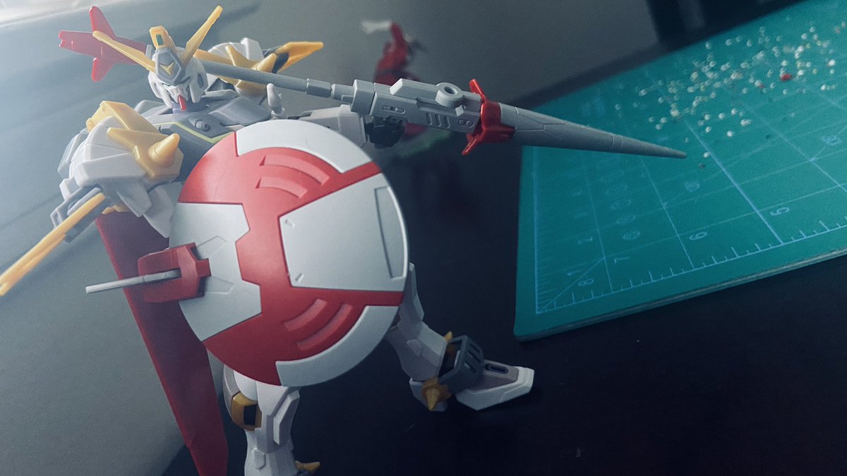 TheWolvesDen25's tweet photo. Building the #JusticeKnight #gunpla was so damn fun https://t.co/IXyagQCoTp