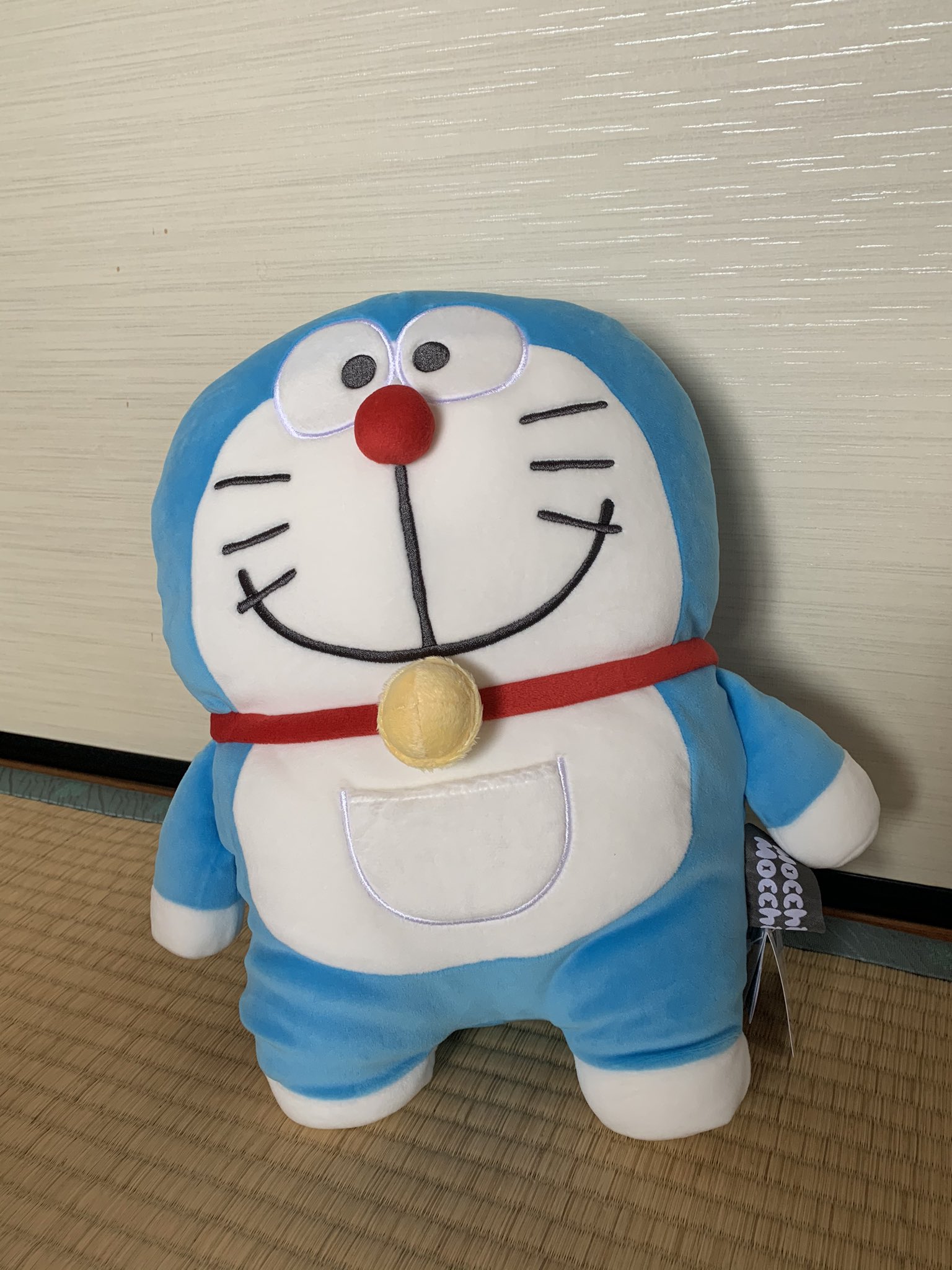 在華坊 東京駅一番街のポップアップストアで買った 初期ドラえもんグッズがかわいい ぬいぐるみは平たい 一歩間違うとゲーセンのダメプライズ臭がある 在華坊 東京駅一番街のポップアップストアで買った 初期ドラえもんグッズがかわいい ぬいぐるみは平たい 一歩間違うとゲーセンのダメプライズ臭がある