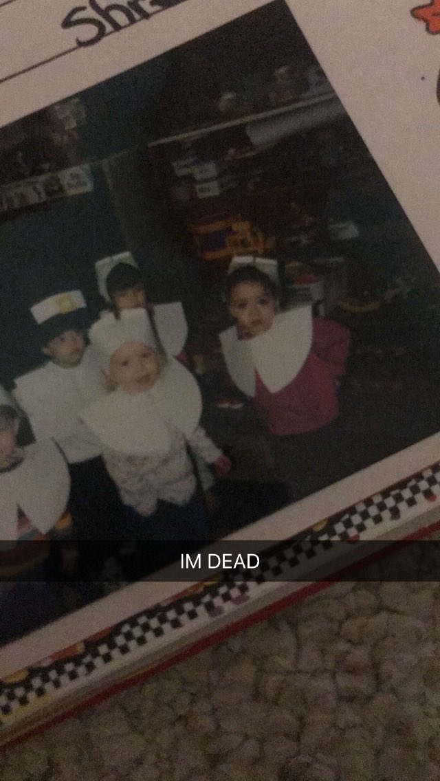 jasmineguyton1's tweet photo. happy birthday @sarahsawyerr love n miss u so so much enjoy this throwback &amp; i hope you have a great day💛💛 https://t.co/9rV46M9OJM