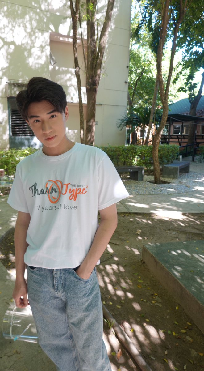 ZaanookJukkroww's tweet photo. พู่กัน ต้องการจานสี @Titletnt #TharnTypeบวงสรวง https://t.co/ApaeES9Ac8