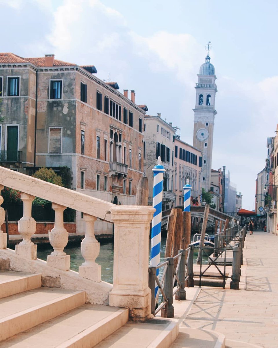 teatrolafenice's tweet image. ☁️ «Impara tutto ciò che ti è possibile dagli errori degli altri. Non avrai tempo a sufficienza per farli tutti» (Alfred Sheinwold). Buona domenica, amici! ☁️

#28giugno