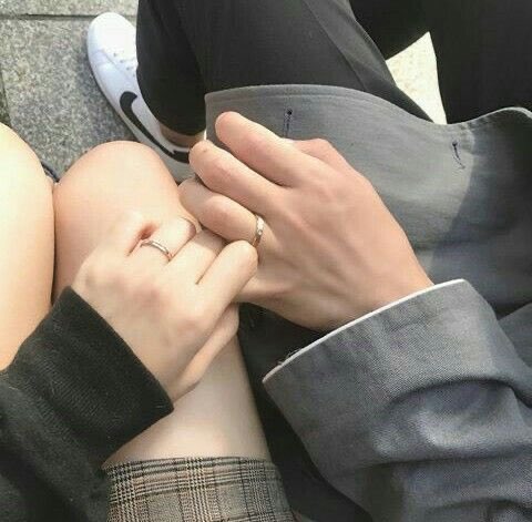 the boyz and how youd hold hands, a devastating thread </3