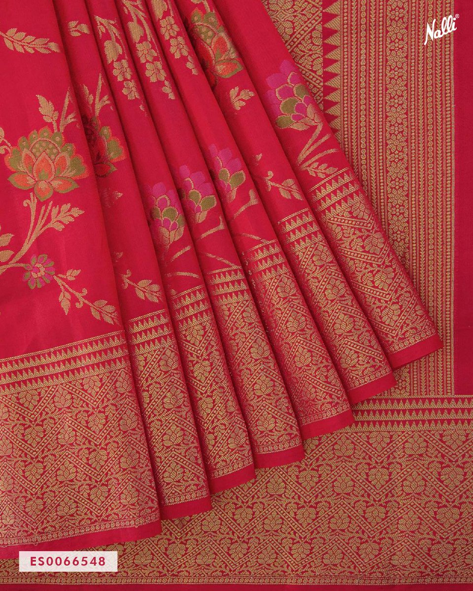 Nalli בטוויטר: "The alluring red Banarasi raw saree woven with gorgeous zari and thread butta looks simply stunning. Shop Now at https://t.co/rsQUp9woM6 . . . . . #Nalli #nallisilk #saree #sarees #banarasi #