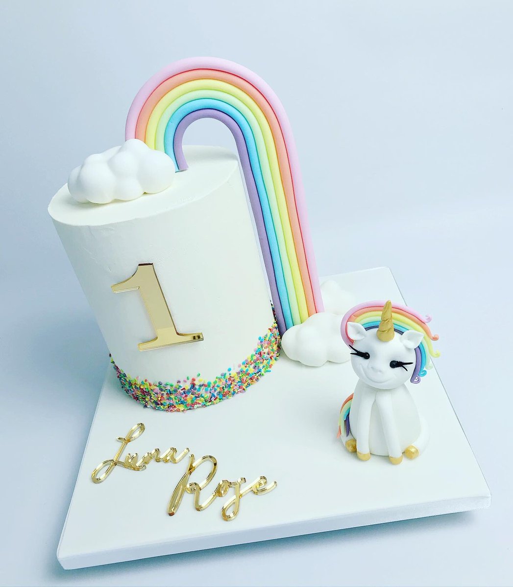 marias_cake's tweet photo. Recent cakes - catching up and finding time to finally post some images x https://t.co/jGKcBf1zXf