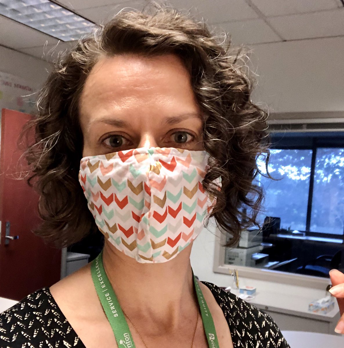 ellenjdorr's tweet image. Just in case you didn’t know: wearing a mask protects you and protects others. #WearADamnMask