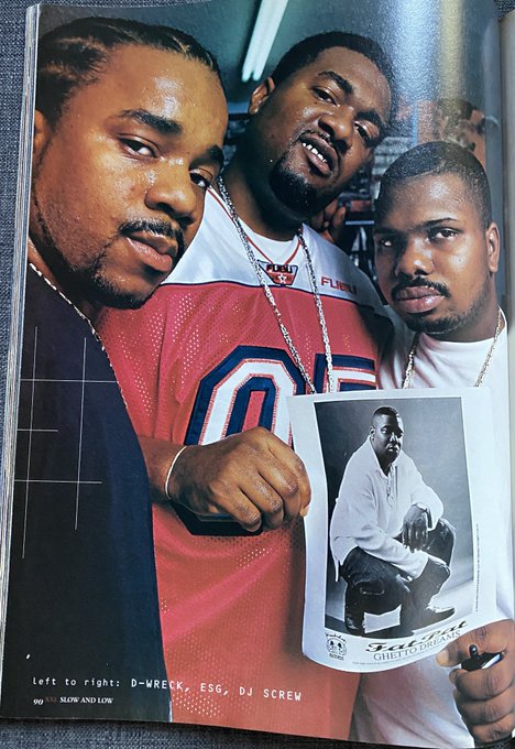 micro_chop's tweet photo. 24) Big love to @mosreeves for these scans!

Circa 1999: Slow and Low

Led by DJ Screw, Houston's Screwed Up Click Is Bringing The World Down to Their Speed

Article by Daika Bray via @XXL https://t.co/KUZfGK1ph7