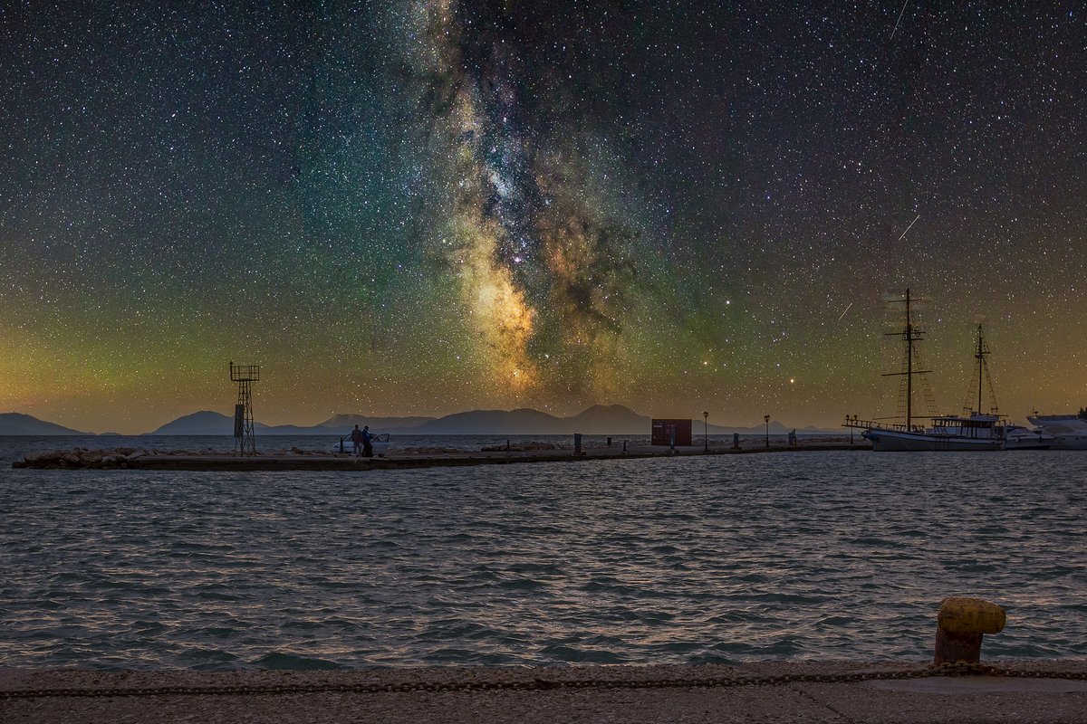 Galaxy On The Port • • • • • #galaxy #space #milkyway #stars #astronomy #universe #ocean #astrophotography #cosmos #nasa #nightsky #samsung #water #sand #seaside #nebula #mare #海 #waves #science #island #hubble #boat #море #astronaut #stargazing #milkywaychasers #nightscape