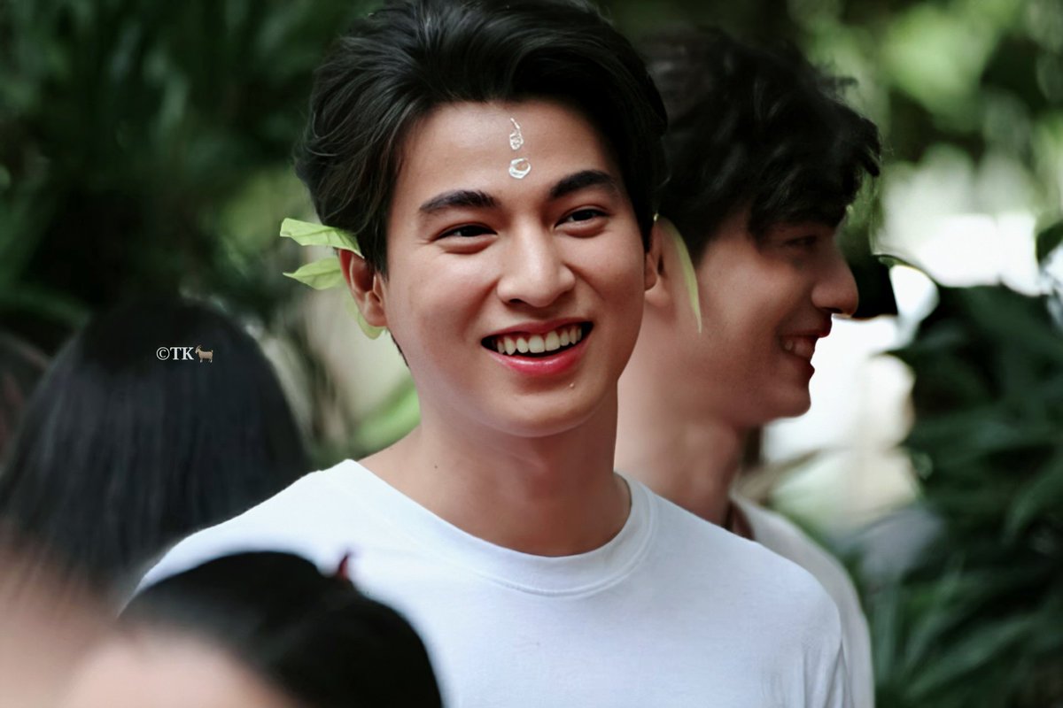 TooKKies's tweet photo. ระหว่างรอดูรูปจากทีมงาน ss2 เราก็ลงรูปบวงสรวง ss1 ไปพลางละกันเน๊าะ😁😁😁  #TharnTypeบวงสรวง https://t.co/2lRoRZ6twZ