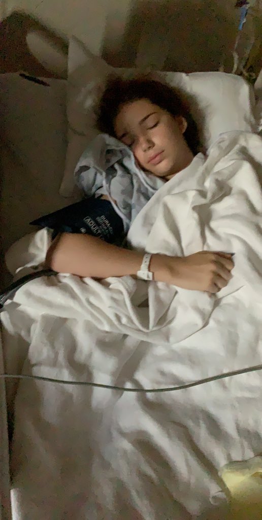 KristynEudes's tweet photo. *** UPDATE #2*** Jaidyn is in recovery from surgery. The doctor said the bones in her foot were pulverized by the bullet passing through. A slush of sharp splinters. 
5/ https://t.co/YIWjsFAxa7